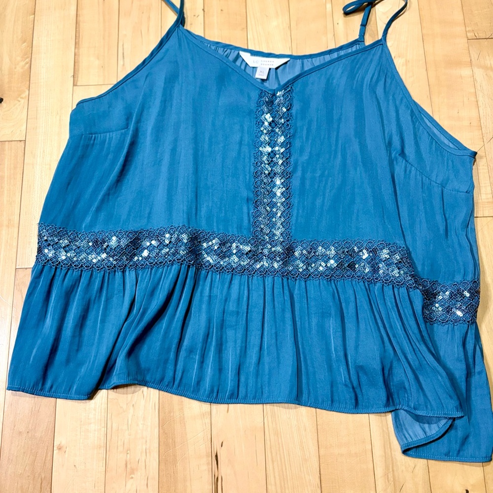 Lauren Conrad Blue Sleeveless Women's Top